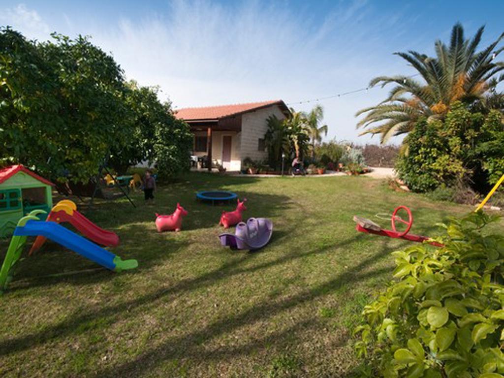 Elimelech Bapardes Villa She'ar Yashuv Exterior photo